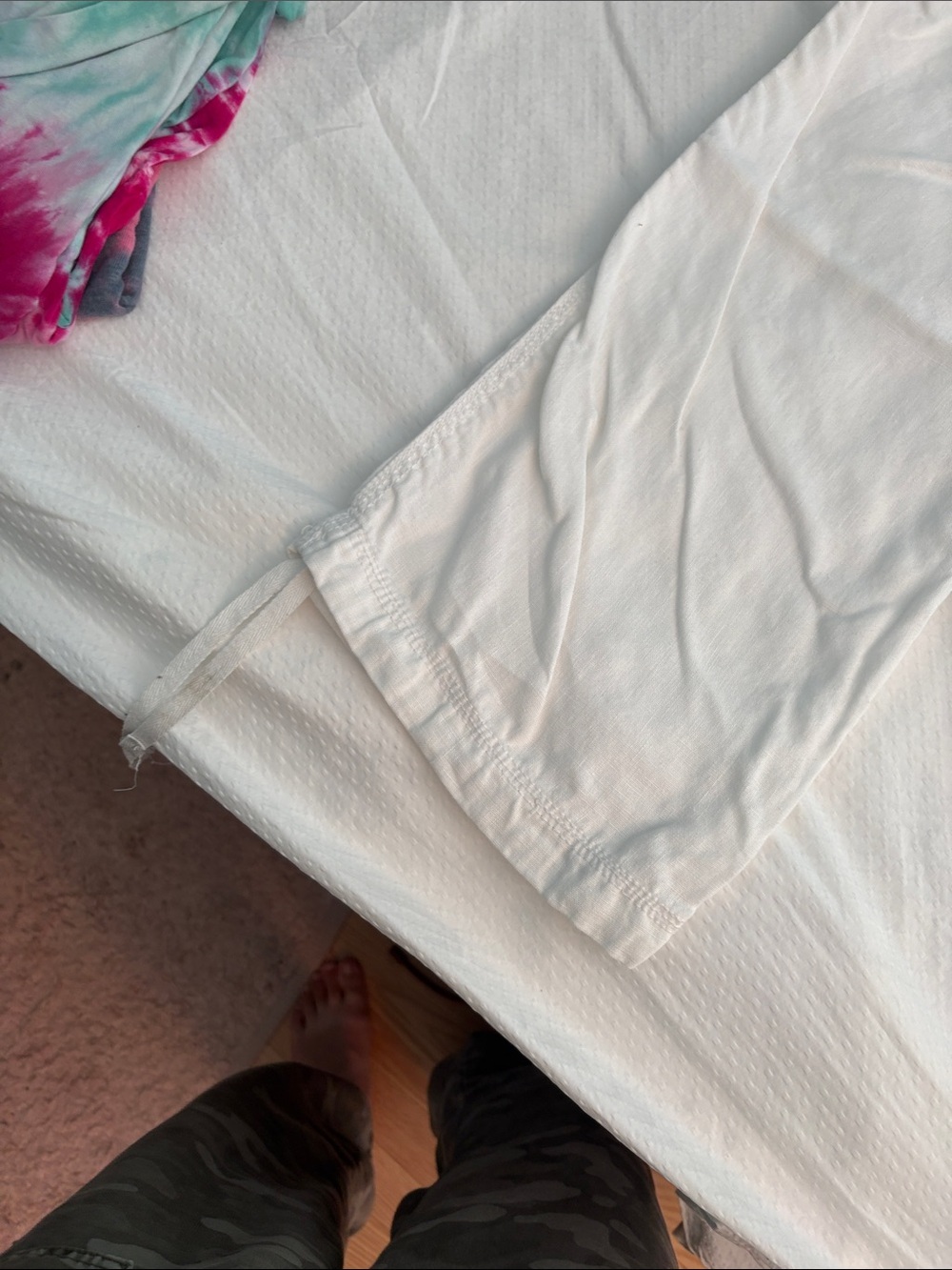 Women’s White Drawstring Casual Pants - Picture 4 of 4